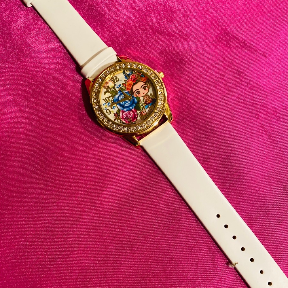 Frida white watch